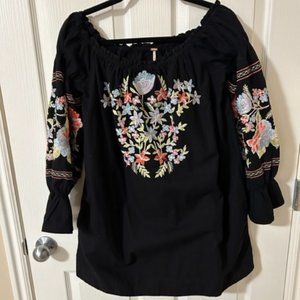 Free People-"Fleur Du Jour"  Black Embroidered Bohemian Tunic Blouse/Mini-Dress